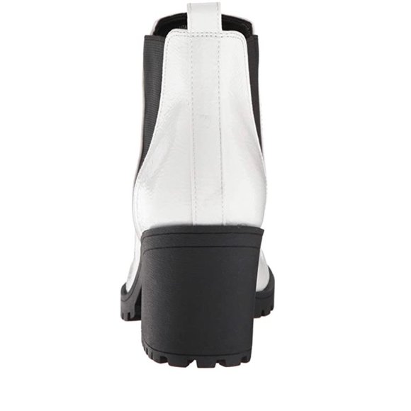 WHITE PATENT LEATHER ANKLE BOOTS - SIZE 9 - DIRTY LAUNDRY - Picture 5 of 10